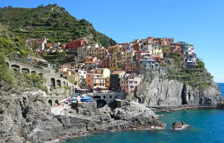 12-Destinos-Vibrantes-Alrededor-del-Mundo (1)